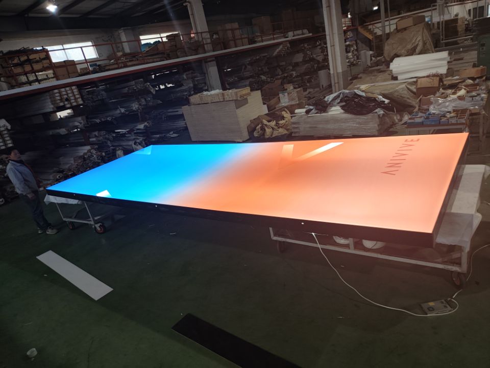 Suspended Frameless Fabric Light Box for Shop Display
